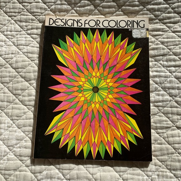 70s design/mandala style colouring book